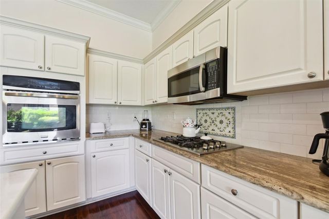 10502 CASTLEFORD WAY, Tampa, FL 33626