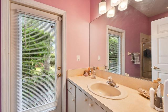10502 CASTLEFORD WAY, Tampa, FL 33626