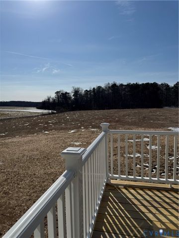 1306 General Puller Hwy, Middlesex, VA 23149