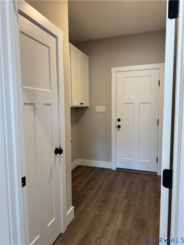 1306 General Puller Hwy, Middlesex, VA 23149