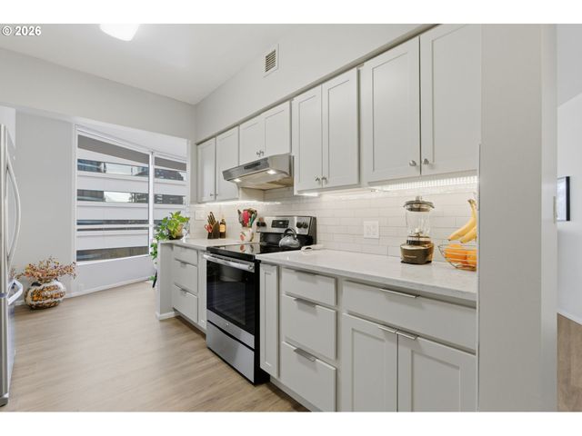 1500 Sw 5TH Ave 801, Portland, OR 97201