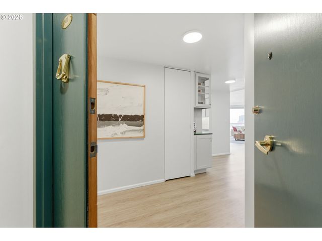 1500 Sw 5TH Ave 801, Portland, OR 97201