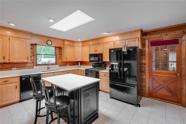 1210 S Saluda Road, Cleveland, SC 29635