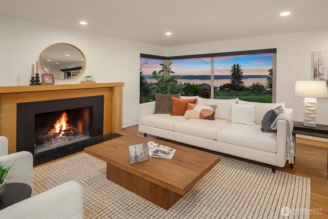 8459 40th Avenue SW, Seattle, WA 98136