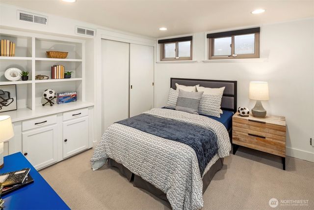 8459 40th Avenue SW, Seattle, WA 98136