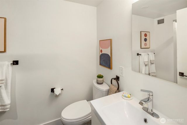 8459 40th Avenue SW, Seattle, WA 98136