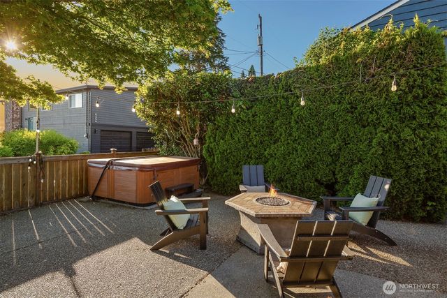 8459 40th Avenue SW, Seattle, WA 98136