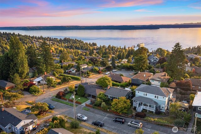 8459 40th Avenue SW, Seattle, WA 98136