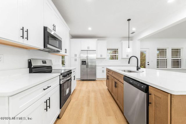 5629 SILVER SANDS Circle, Keystone Heights, FL 32656