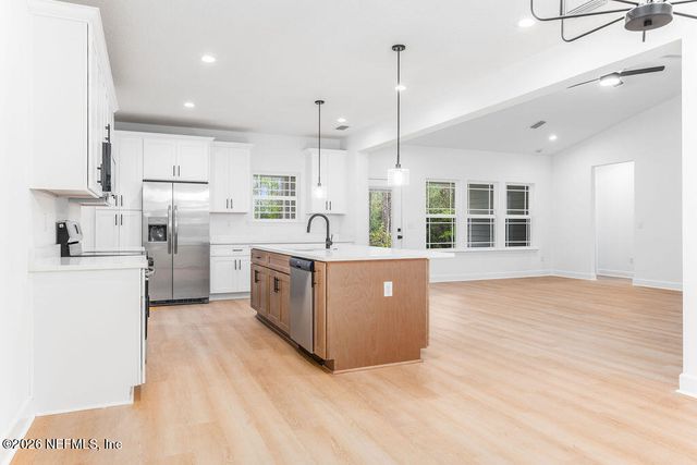 5629 SILVER SANDS Circle, Keystone Heights, FL 32656