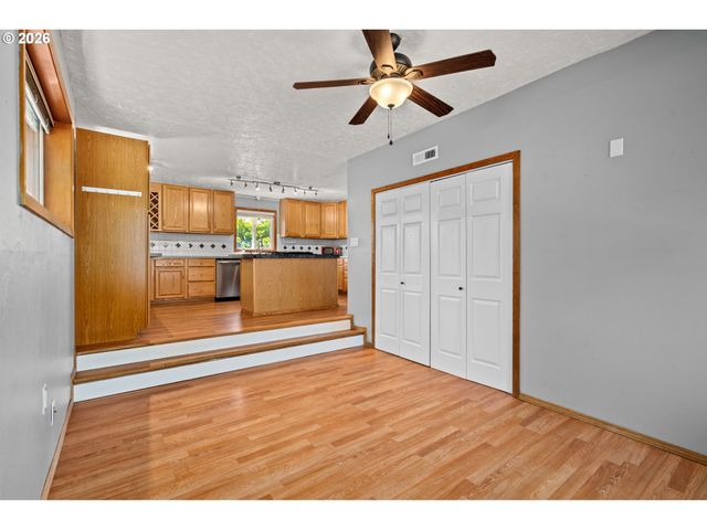 3251 Se 179TH Ave, Portland, OR 97236