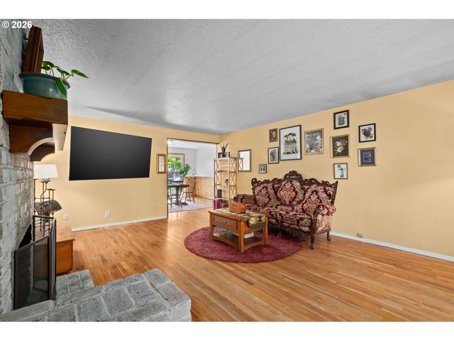 3251 Se 179TH Ave, Portland, OR 97236