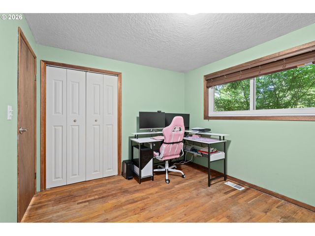 3251 Se 179TH Ave, Portland, OR 97236