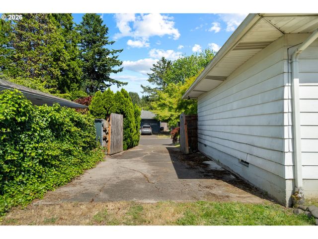 3251 Se 179TH Ave, Portland, OR 97236