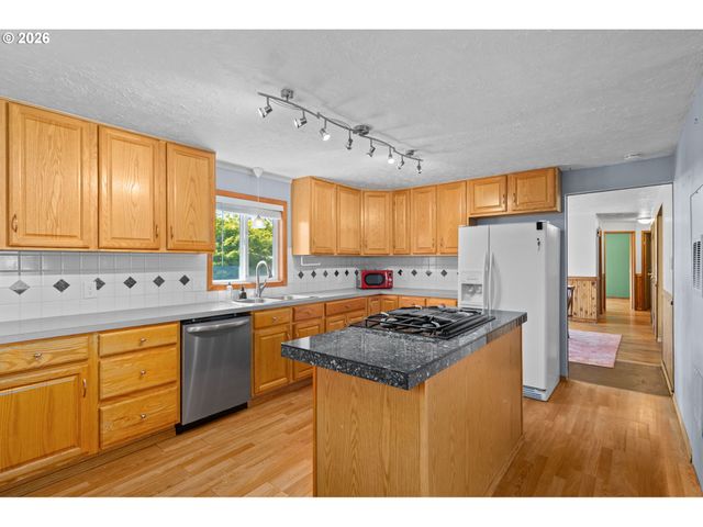 3251 Se 179TH Ave, Portland, OR 97236