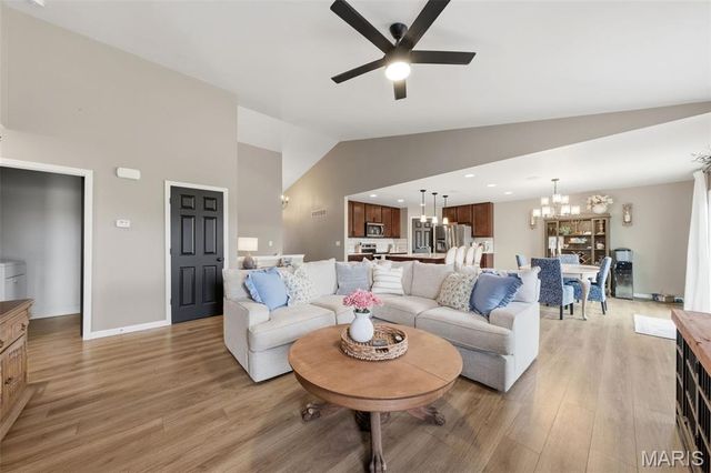 112 Yellowstone Drive, Troy, MO 63379