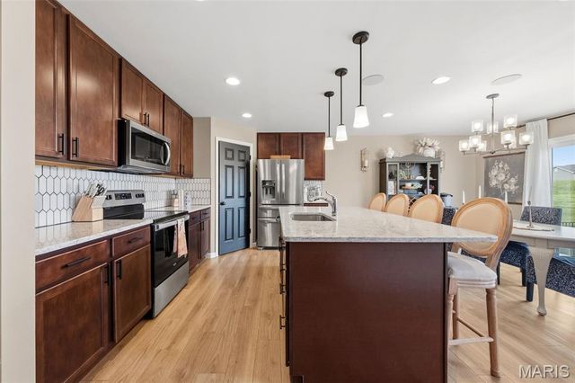 112 Yellowstone Drive, Troy, MO 63379