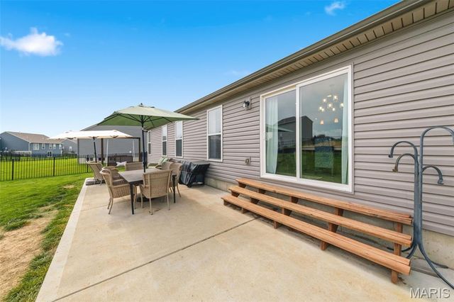 112 Yellowstone Drive, Troy, MO 63379