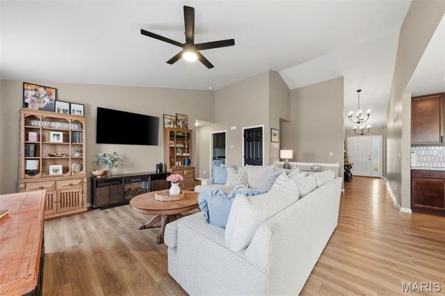 112 Yellowstone Drive, Troy, MO 63379