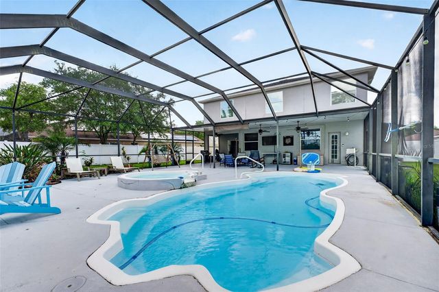 9018 N RIVER ROAD, Tampa, FL 33635