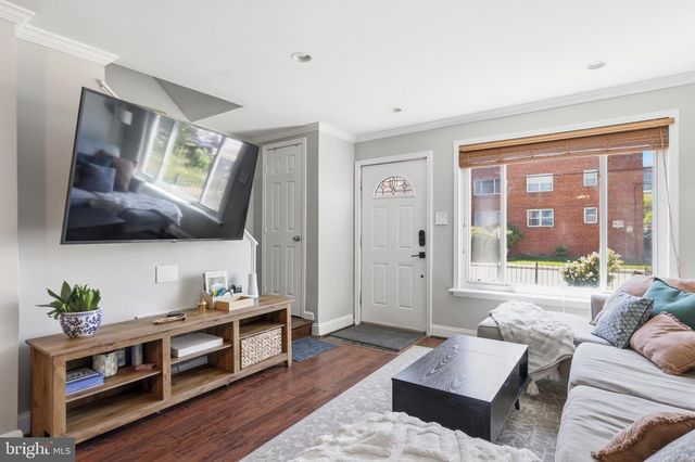 49 W REED AVE, Alexandria, VA 22305