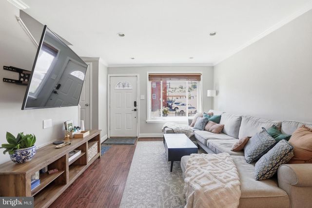 49 W REED AVE, Alexandria, VA 22305