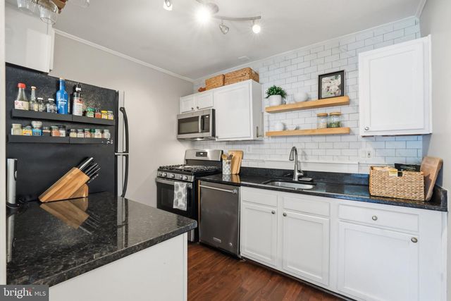 49 W REED AVE, Alexandria, VA 22305