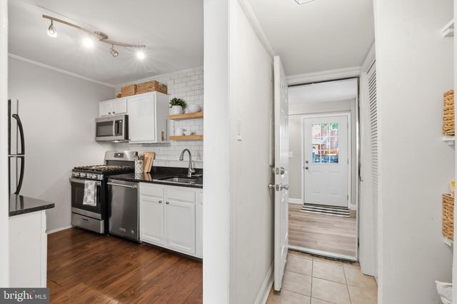 49 W REED AVE, Alexandria, VA 22305