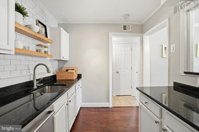 49 W REED AVE, Alexandria, VA 22305