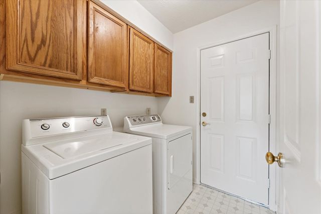 215 Deep Dale Lane, Conroe, TX 77304