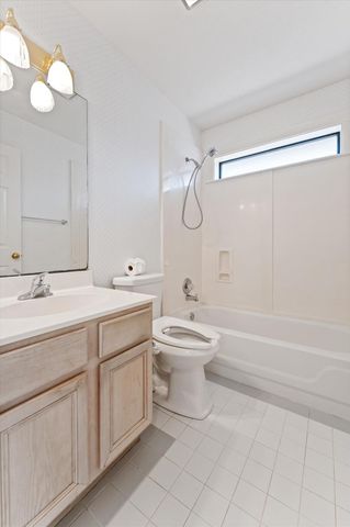 215 Deep Dale Lane, Conroe, TX 77304