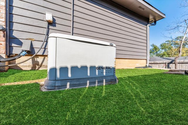 215 Deep Dale Lane, Conroe, TX 77304