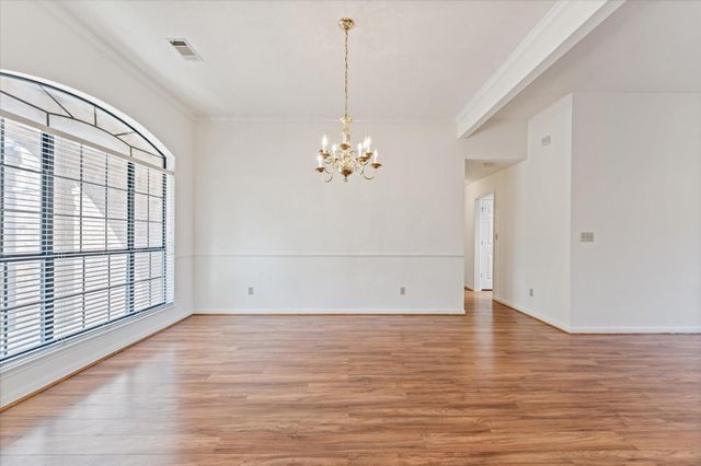 215 Deep Dale Lane, Conroe, TX 77304