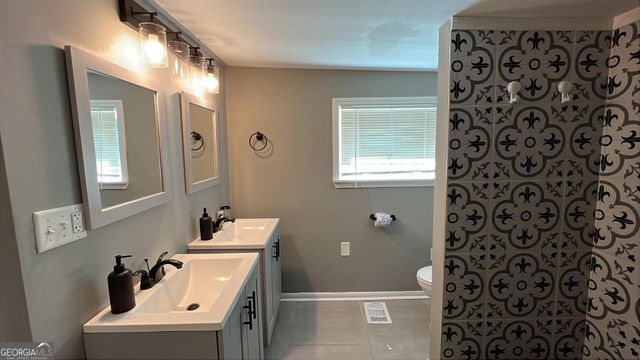 2963 Redwine Road, East Point, GA 30344
