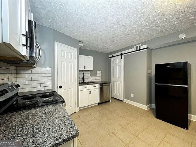 2963 Redwine Road, East Point, GA 30344