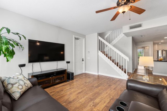 4050 Parkside Drive, Jupiter, FL 33458