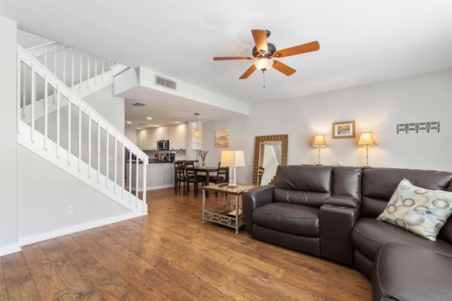 4050 Parkside Drive, Jupiter, FL 33458