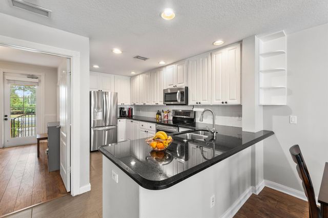 4050 Parkside Drive, Jupiter, FL 33458