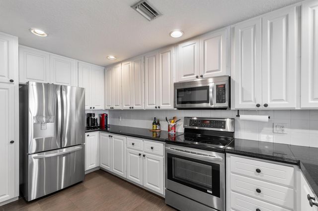 4050 Parkside Drive, Jupiter, FL 33458