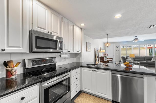 4050 Parkside Drive, Jupiter, FL 33458