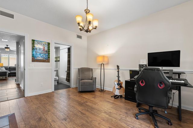 4050 Parkside Drive, Jupiter, FL 33458