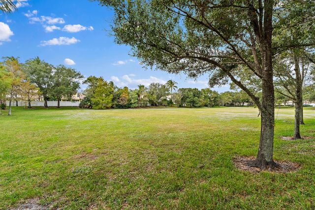 4050 Parkside Drive, Jupiter, FL 33458