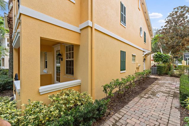 4050 Parkside Drive, Jupiter, FL 33458