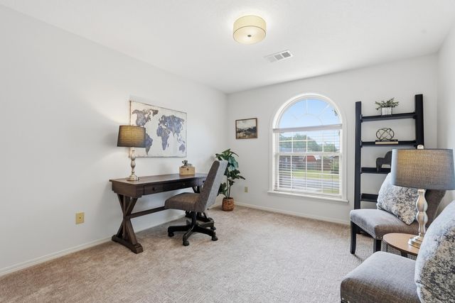 105 Wolfhowl Lane, Hot Springs, AR 71913