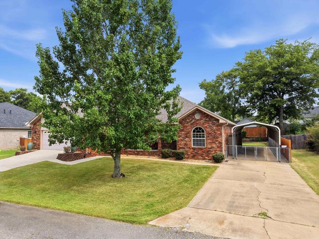 105 Wolfhowl Lane, Hot Springs, AR 71913