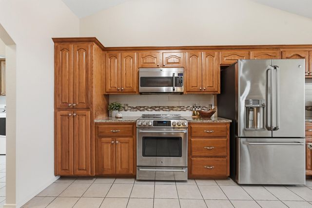 105 Wolfhowl Lane, Hot Springs, AR 71913