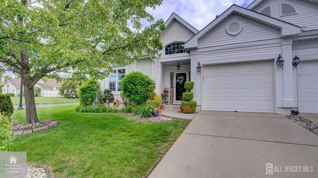 1 Kingston Court, Monroe, NJ 08831
