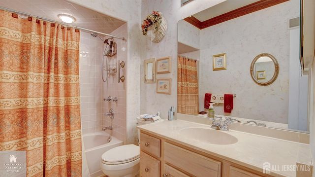 1 Kingston Court, Monroe, NJ 08831