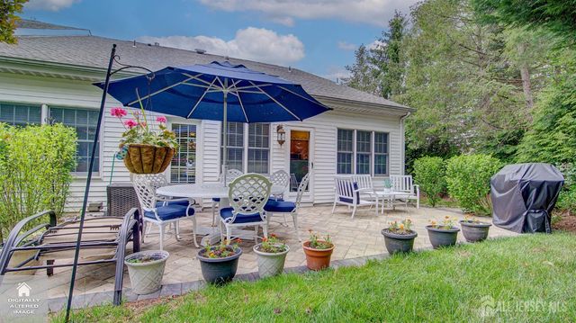 1 Kingston Court, Monroe, NJ 08831