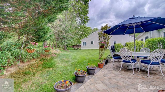 1 Kingston Court, Monroe, NJ 08831
